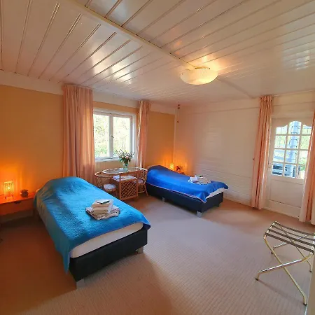 Zonnehuis Unieke Kamers Aan Het Bos - Sauna En Zwembad Aanwezig Loenen