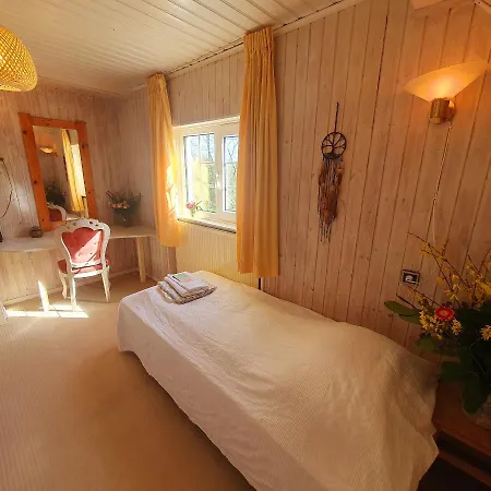 Zonnehuis Unieke Kamers Aan Het Bos - Sauna En Zwembad Aanwezig *
